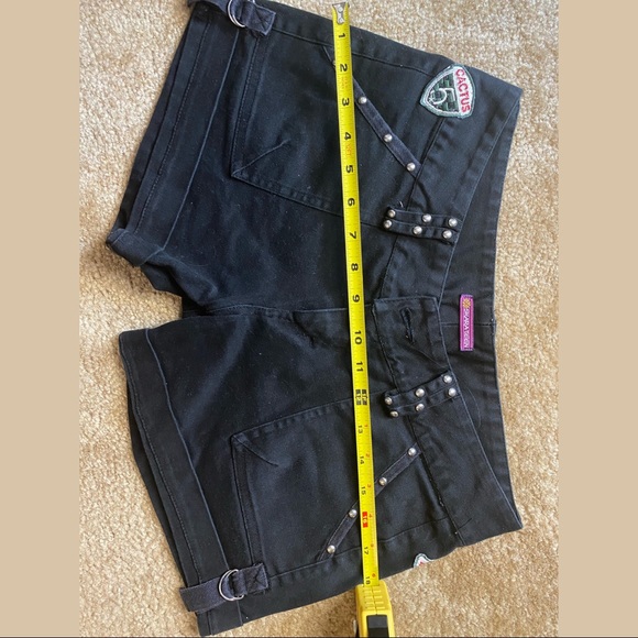 Military style shorts - Picture 4 of 4